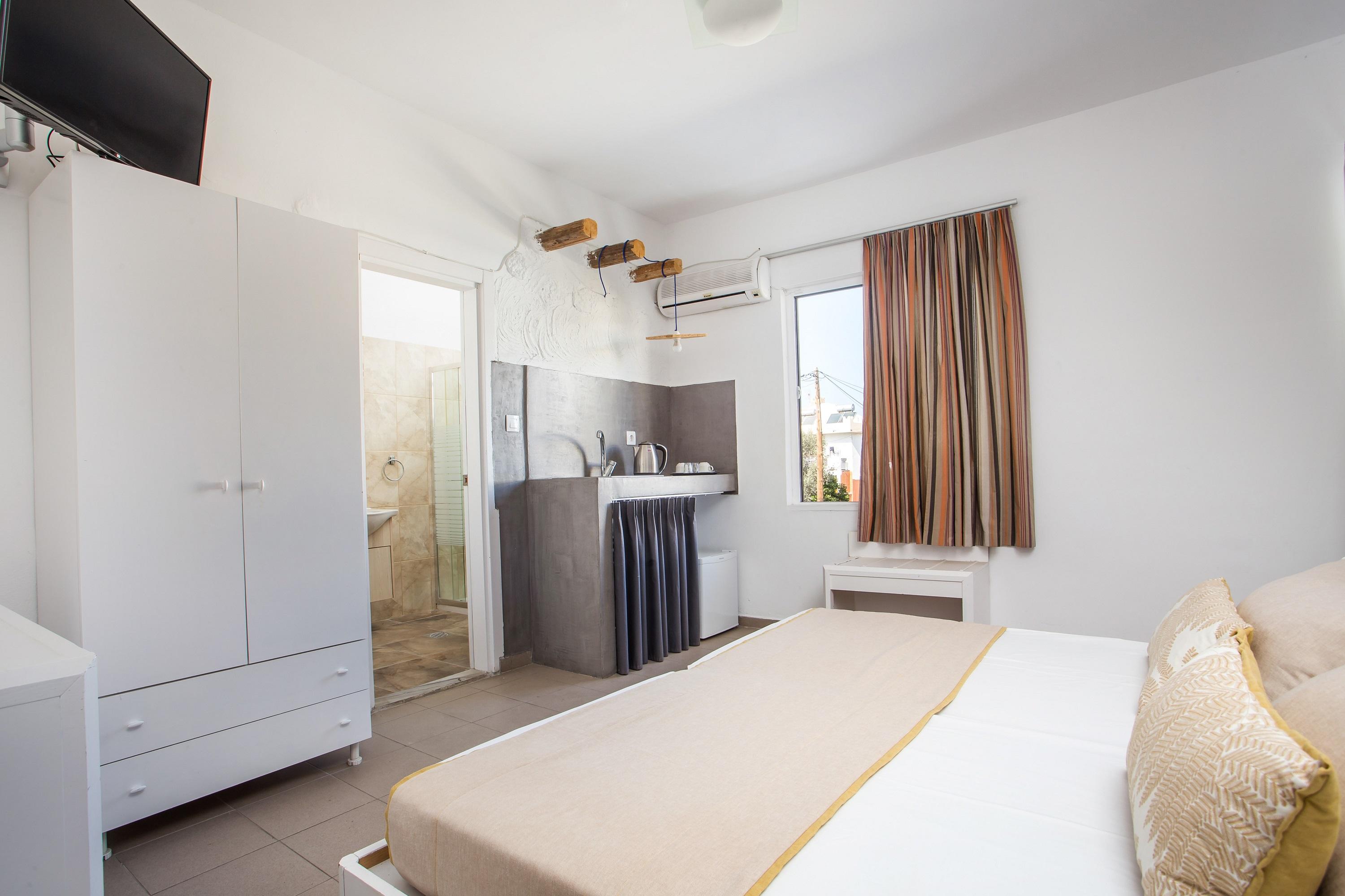 Tinas Plus Hotel Aparthotel