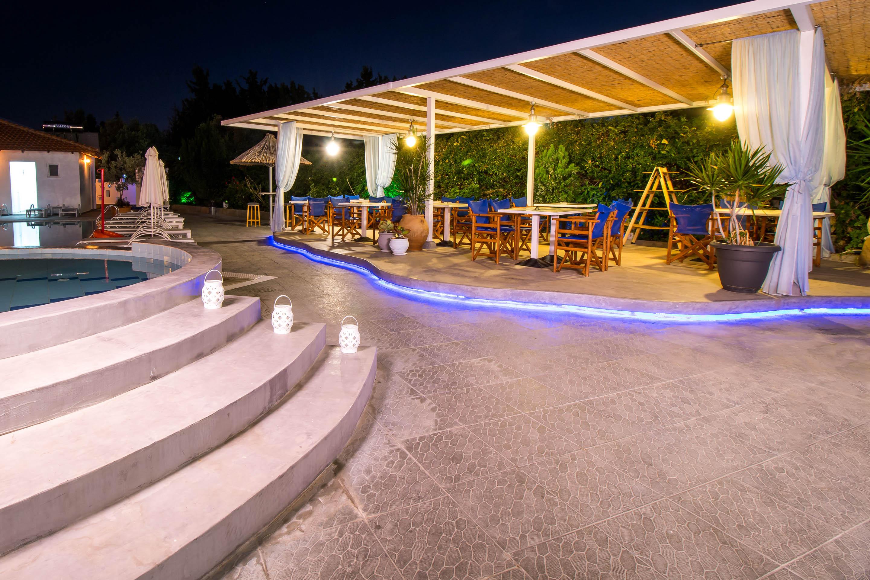 Aparthotel Tinas Plus Hotel 2*