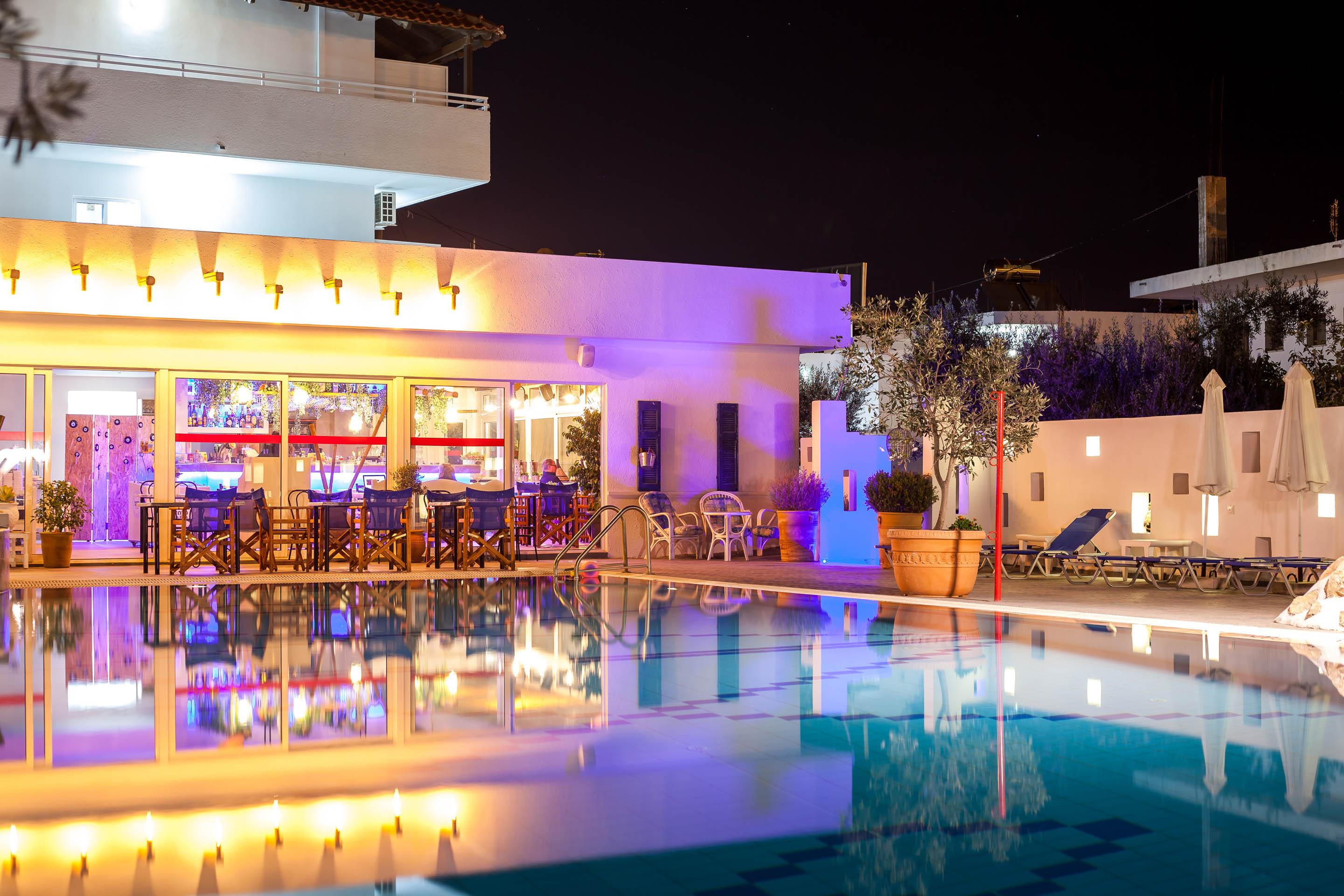 Aparthotel Tinas Plus Hotel