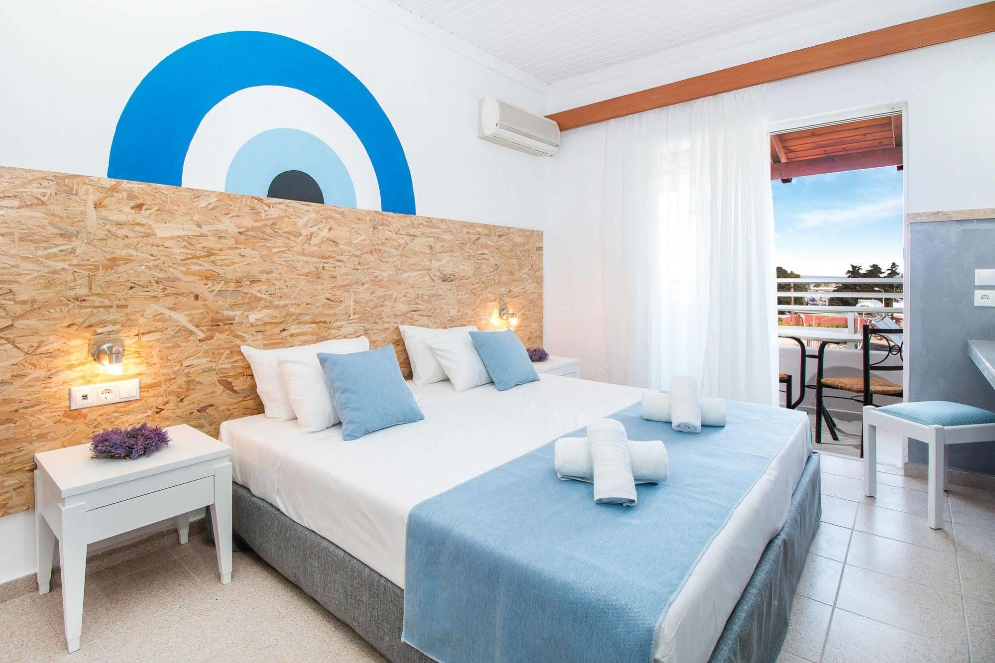 Aparthotel Tinas Plus Hotel 2*