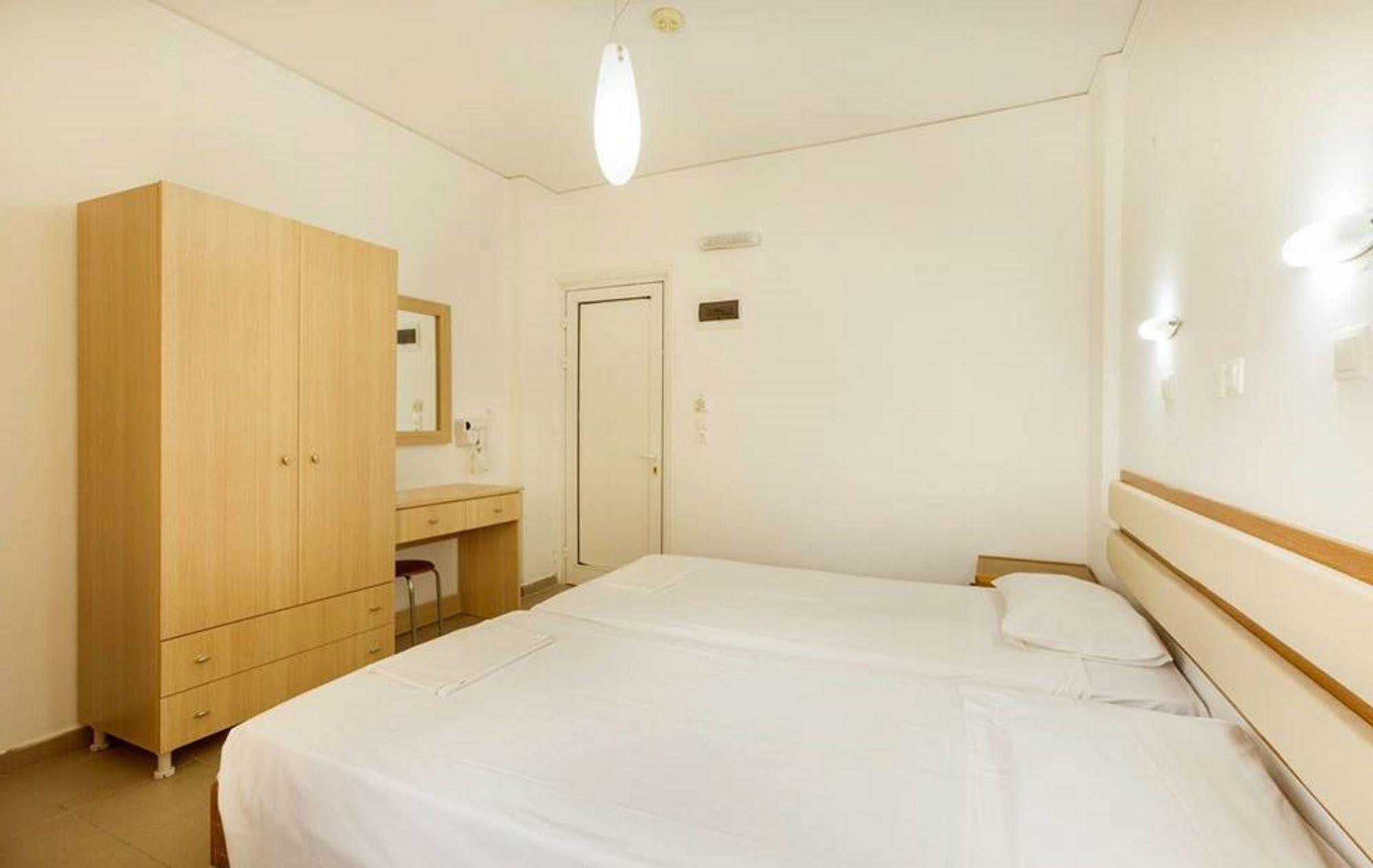 Tinas Plus Hotel Aparthotel